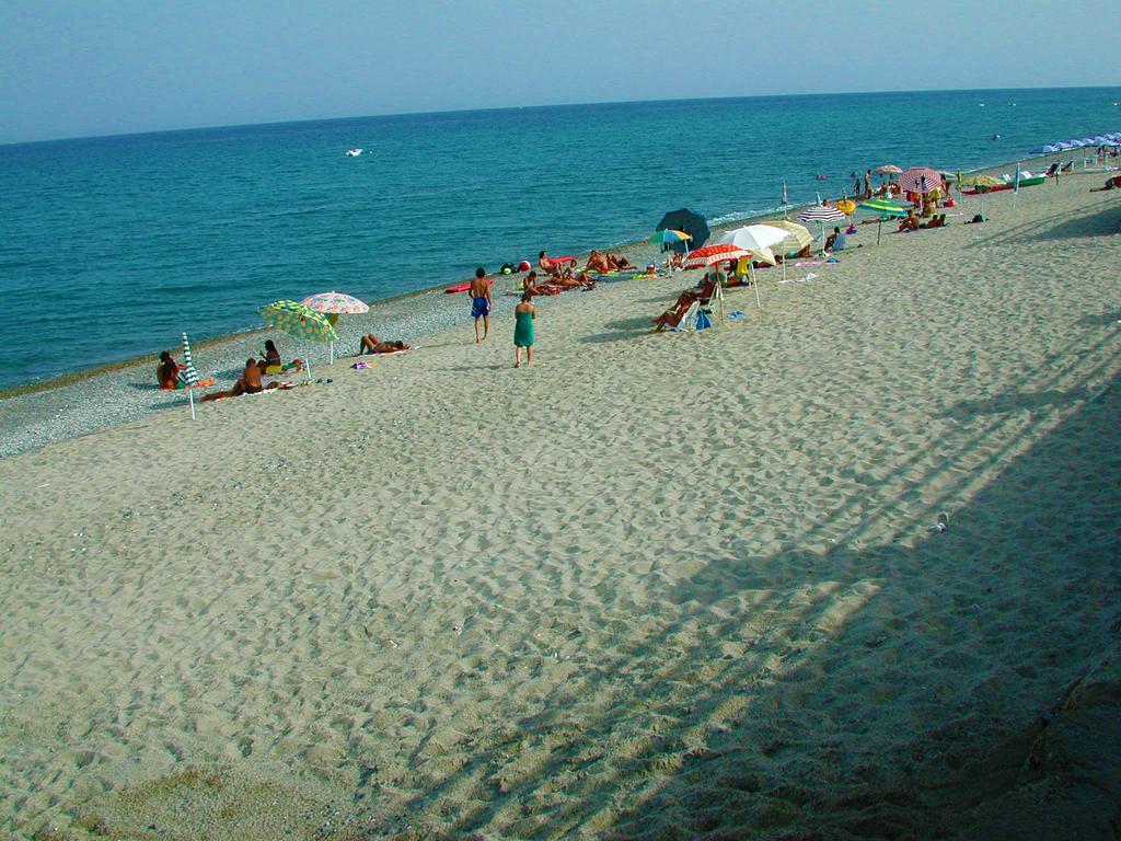 דירות Diving Center Punta Stilo מראה חיצוני תמונה