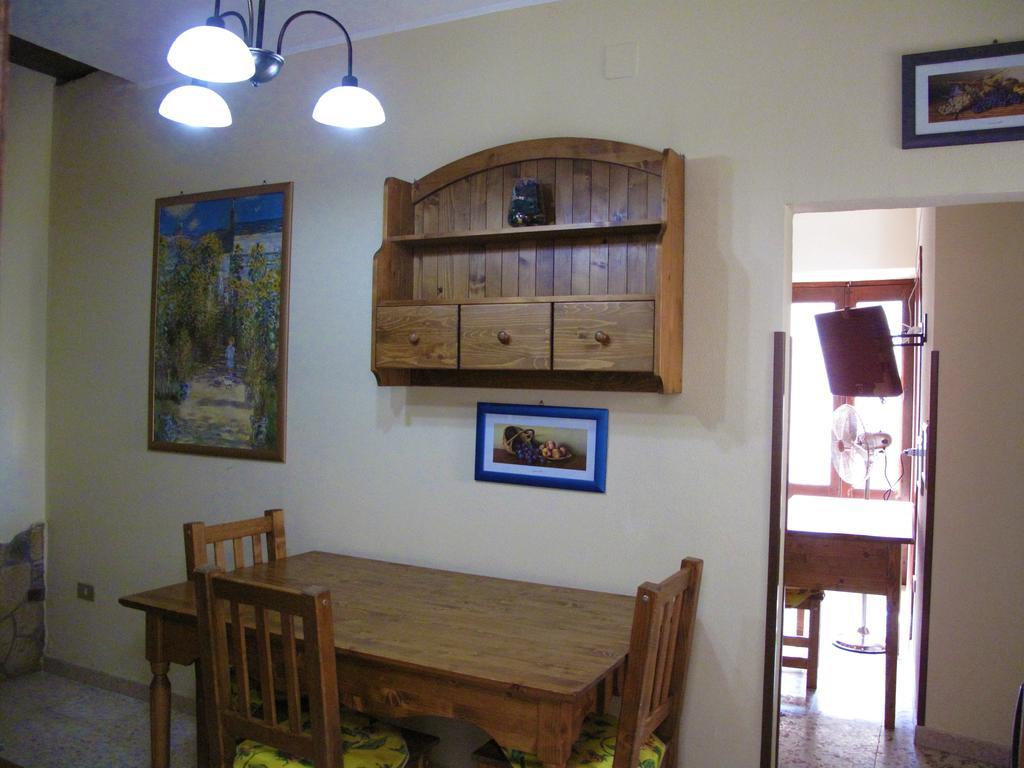 דירות Diving Center Punta Stilo חדר תמונה